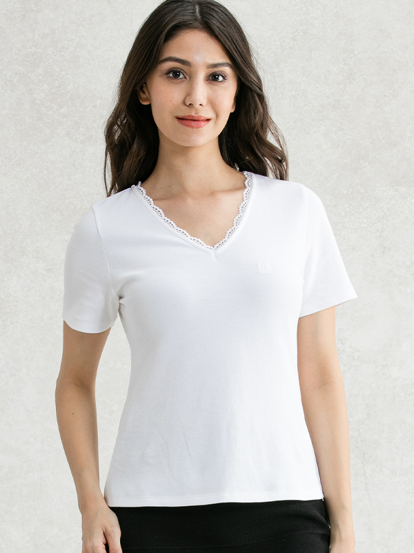 product_image_ホワイト　レース付VネックTシャツ