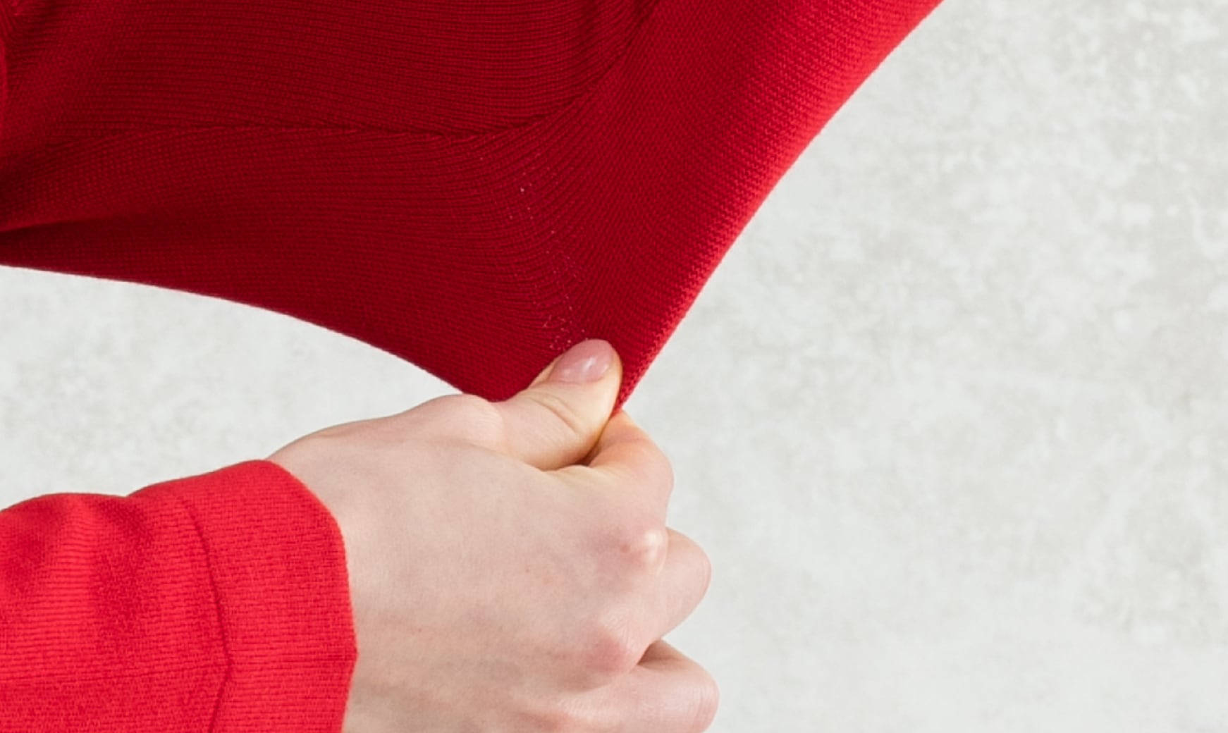 Cardigan_Stretch_Detail.jpg