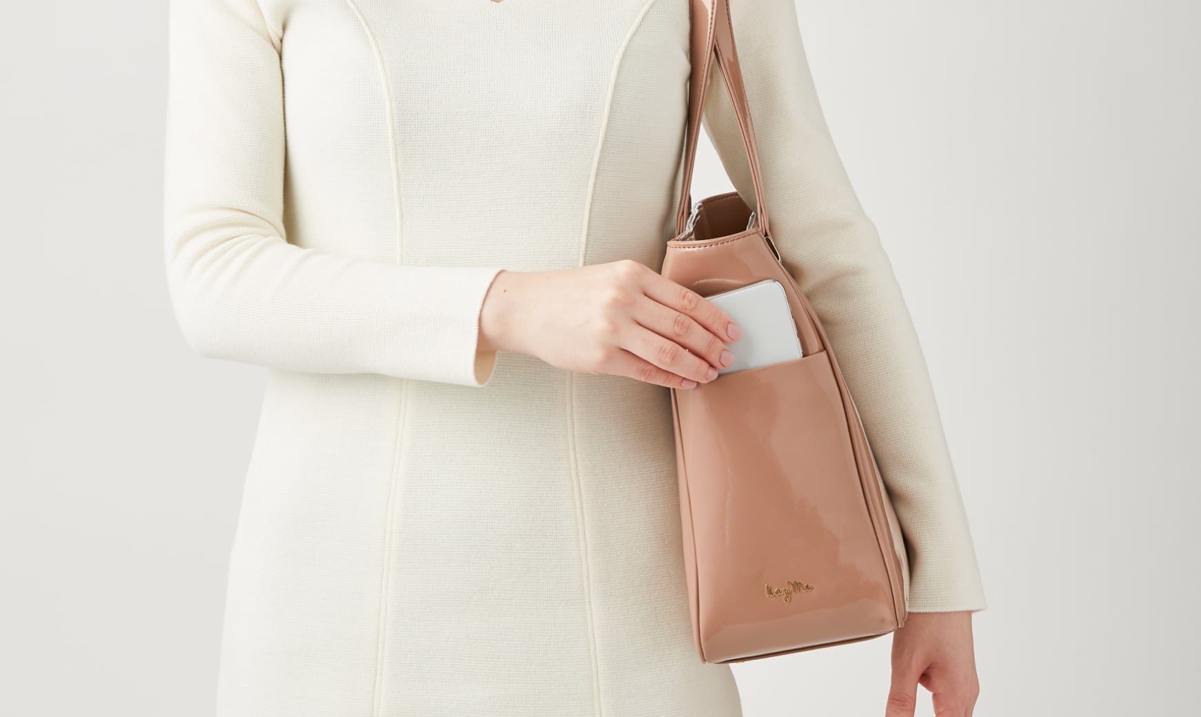 Airy_Tote_Side_Pocket.jpg
