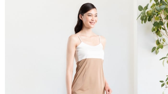 Smooth and fitting camisoles and slips for women