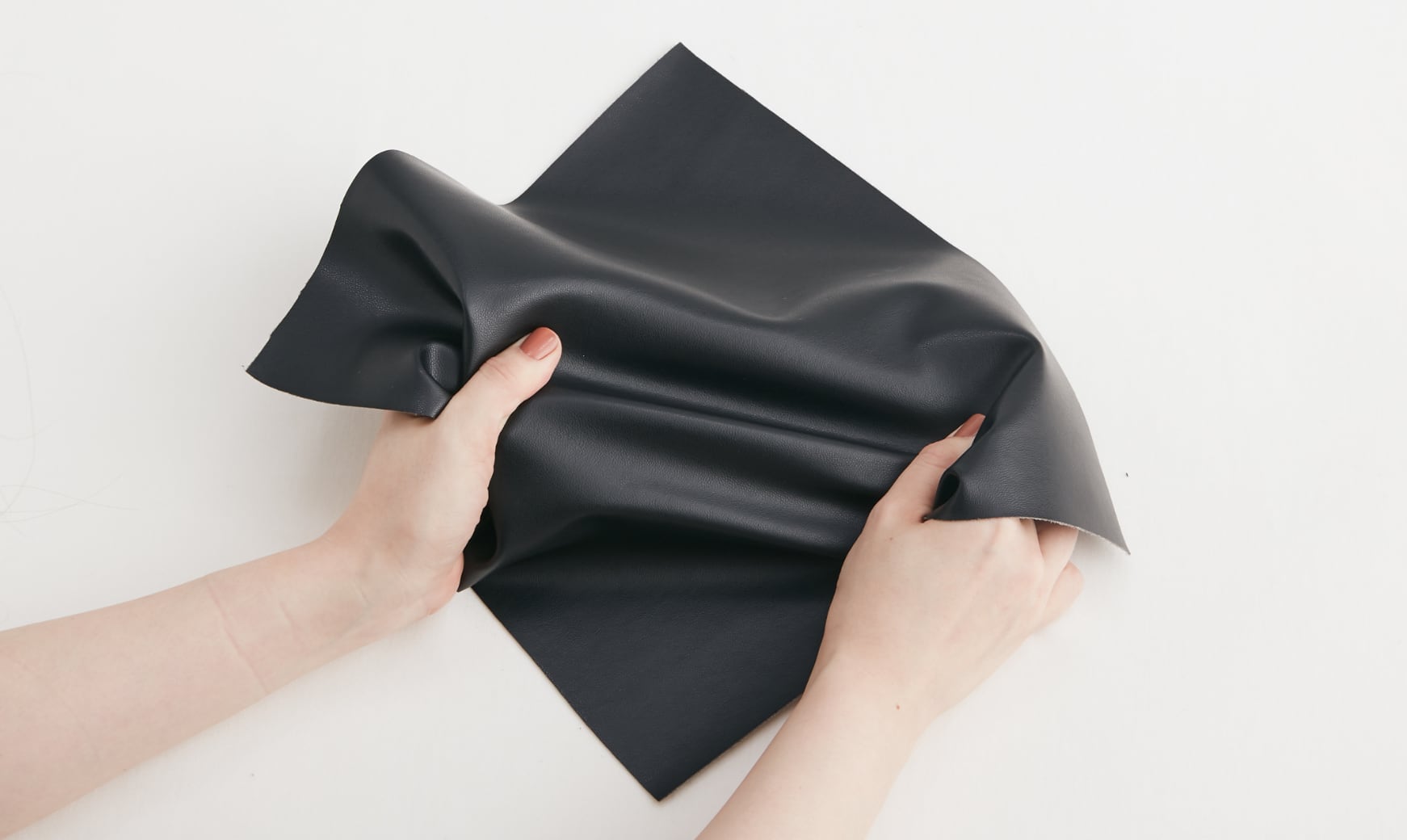 Stretchy_Vegan_Material_Detail.jpg